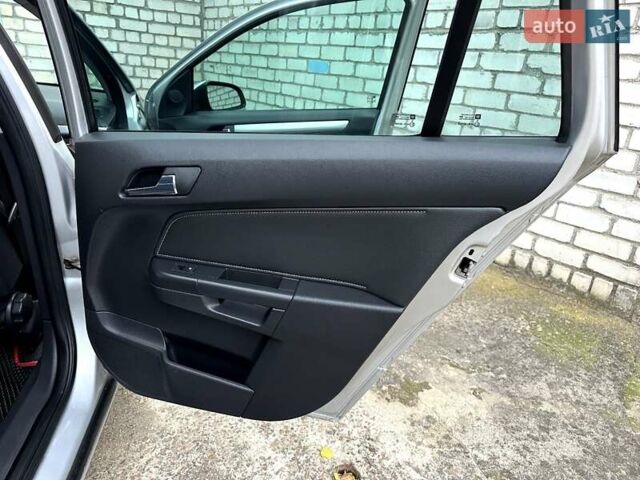 Сірий Опель Астра, об'ємом двигуна 1.7 л та пробігом 304 тис. км за 5800 $, фото 40 на Automoto.ua