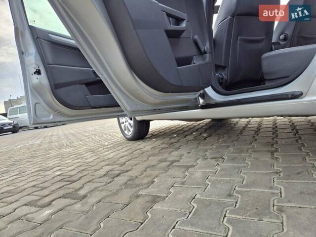 Серый Опель Астра, объемом двигателя 1.6 л и пробегом 253 тыс. км за 5650 $, фото 26 на Automoto.ua