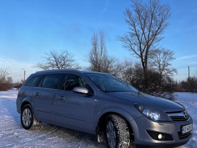 Серый Опель Астра, объемом двигателя 1.9 л и пробегом 298 тыс. км за 5400 $, фото 1 на Automoto.ua