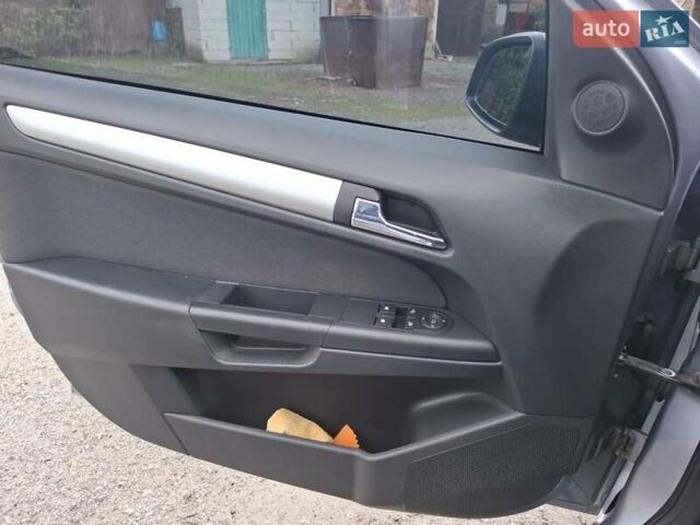 Сірий Опель Астра, об'ємом двигуна 1.6 л та пробігом 190 тис. км за 5850 $, фото 8 на Automoto.ua