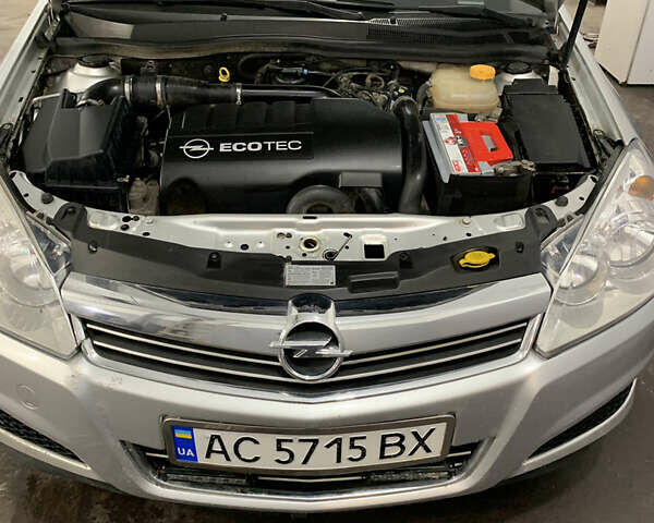 Серый Опель Астра, объемом двигателя 1.3 л и пробегом 290 тыс. км за 5700 $, фото 1 на Automoto.ua