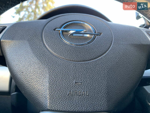 Опель Астра 2009 в Хмельницком на Automoto.ua Серый Опель Астра, объемом двигателя 1.91 л и пробегом 326 тыс. км за 5000 $, фото 45 на Automoto.ua