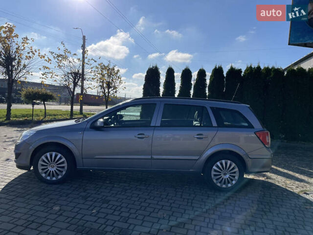 Серый Опель Астра, объемом двигателя 1.6 л и пробегом 228 тыс. км за 5500 $, фото 2 на Automoto.ua