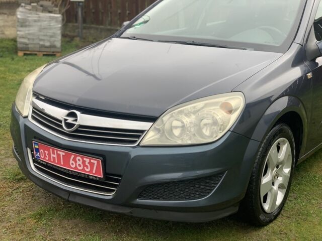 Серый Опель Астра, объемом двигателя 1.6 л и пробегом 188 тыс. км за 4900 $, фото 19 на Automoto.ua