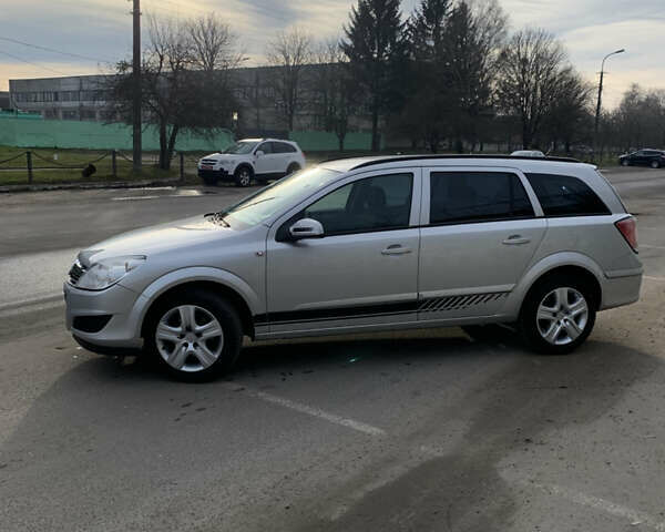 Серый Опель Астра, объемом двигателя 1.6 л и пробегом 205 тыс. км за 5400 $, фото 5 на Automoto.ua