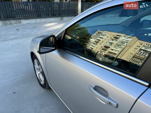 Сірий Опель Астра, об'ємом двигуна 1.7 л та пробігом 296 тис. км за 4900 $, фото 11 на Automoto.ua