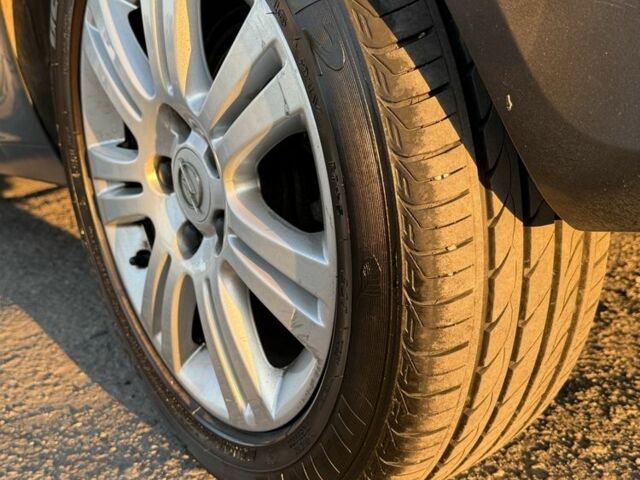 Серый Опель Астра, объемом двигателя 1.7 л и пробегом 271 тыс. км за 3700 $, фото 12 на Automoto.ua