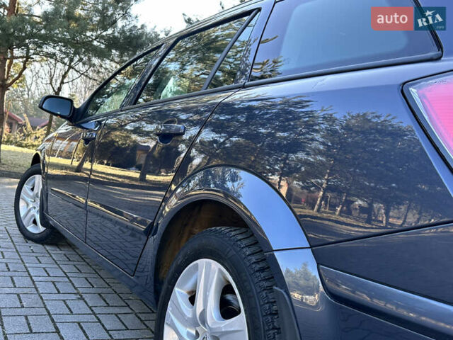 Серый Опель Астра, объемом двигателя 1.6 л и пробегом 212 тыс. км за 5499 $, фото 97 на Automoto.ua