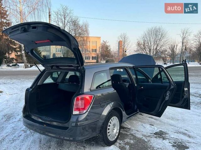 Серый Опель Астра, объемом двигателя 0 л и пробегом 208 тыс. км за 5599 $, фото 66 на Automoto.ua