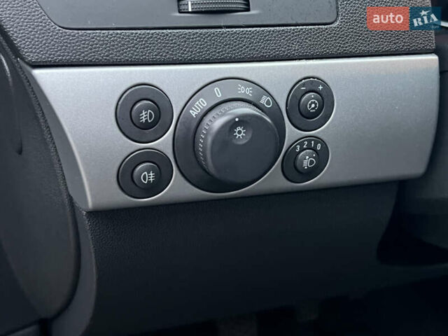 Серый Опель Астра, объемом двигателя 0 л и пробегом 230 тыс. км за 5700 $, фото 26 на Automoto.ua