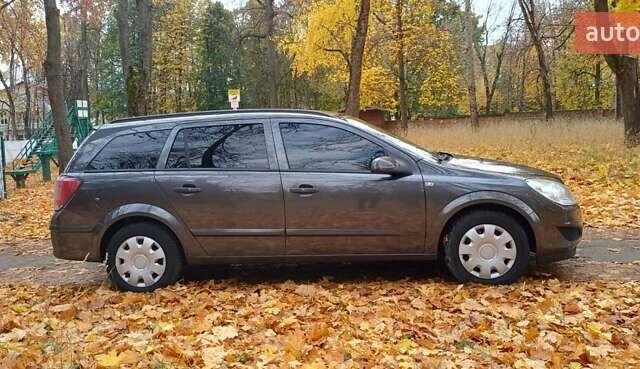 Опель Астра 2009 у Глухове на Automoto.ua Сірий Опель Астра, об'ємом двигуна 1.6 л та пробігом 255 тис. км за 5500 $, фото 6 на Automoto.ua