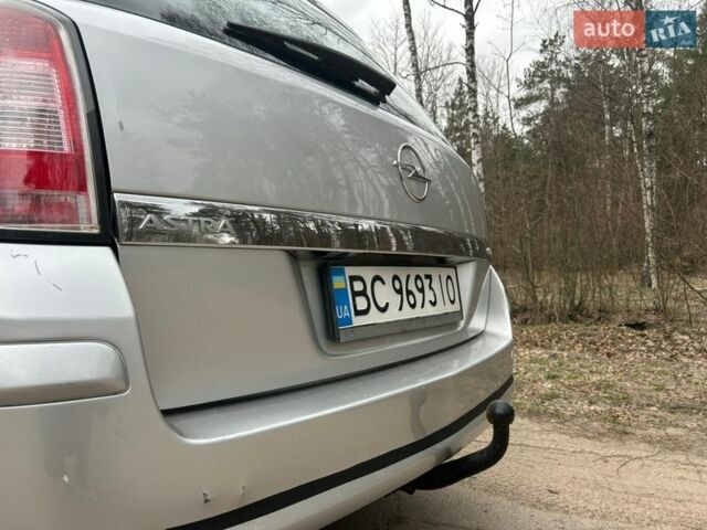 Серый Опель Астра, объемом двигателя 1.69 л и пробегом 280 тыс. км за 4599 $, фото 10 на Automoto.ua