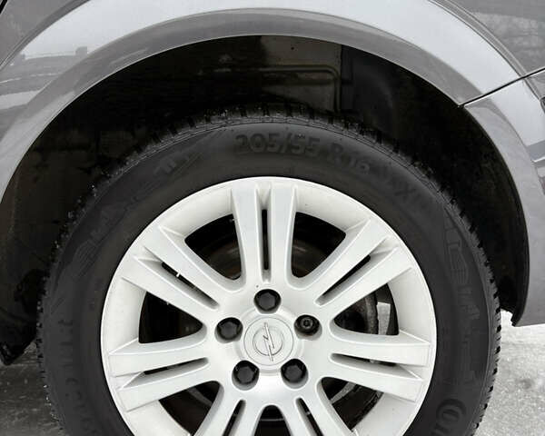 Серый Опель Астра, объемом двигателя 1.8 л и пробегом 246 тыс. км за 6999 $, фото 68 на Automoto.ua