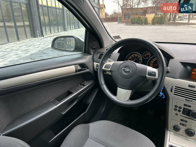 Сірий Опель Астра, об'ємом двигуна 1.6 л та пробігом 152 тис. км за 5999 $, фото 106 на Automoto.ua