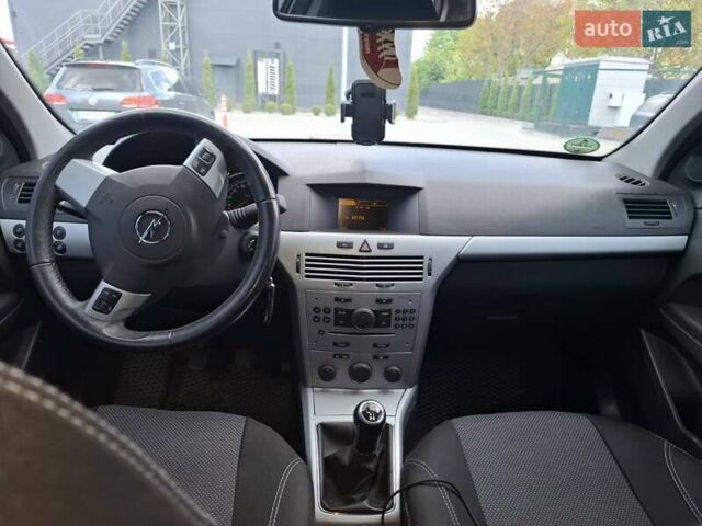 Сірий Опель Астра, об'ємом двигуна 1.6 л та пробігом 190 тис. км за 5850 $, фото 3 на Automoto.ua