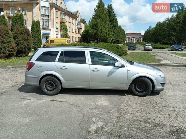 Серый Опель Астра, объемом двигателя 1.7 л и пробегом 350 тыс. км за 5500 $, фото 4 на Automoto.ua