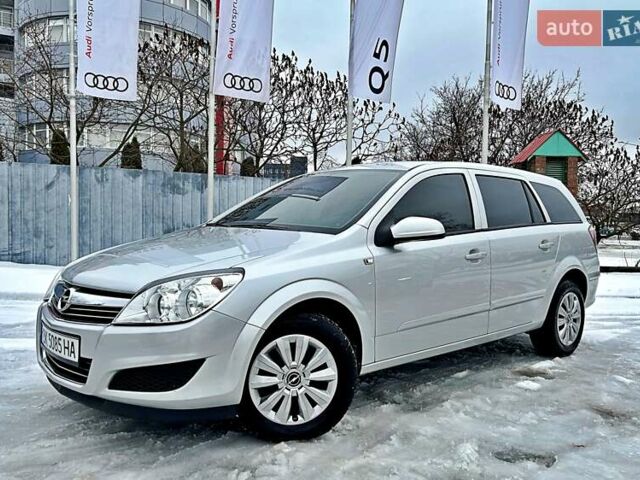 Серый Опель Астра, объемом двигателя 1.6 л и пробегом 132 тыс. км за 5699 $, фото 4 на Automoto.ua