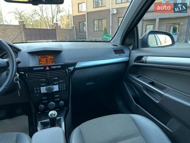 Сірий Опель Астра, об'ємом двигуна 1.8 л та пробігом 170 тис. км за 6200 $, фото 47 на Automoto.ua