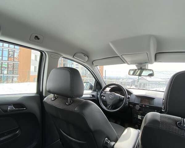 Серый Опель Астра, объемом двигателя 1.69 л и пробегом 318 тыс. км за 5800 $, фото 18 на Automoto.ua