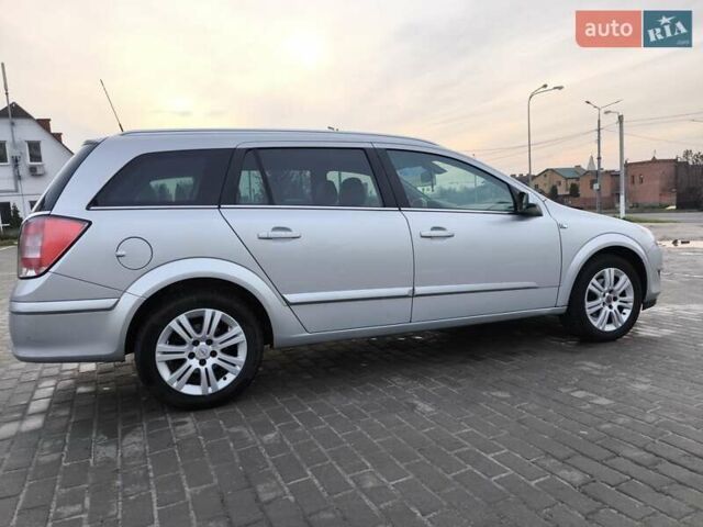 Серый Опель Астра, объемом двигателя 1.6 л и пробегом 229 тыс. км за 6000 $, фото 26 на Automoto.ua