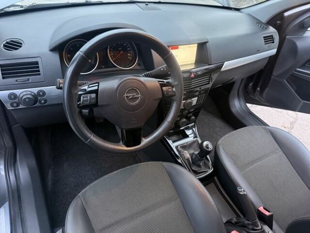 Сірий Опель Астра, об'ємом двигуна 1.7 л та пробігом 271 тис. км за 3300 $, фото 10 на Automoto.ua