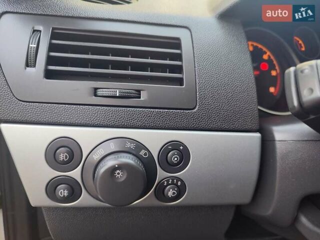 Серый Опель Астра, объемом двигателя 1.7 л и пробегом 279 тыс. км за 5200 $, фото 24 на Automoto.ua