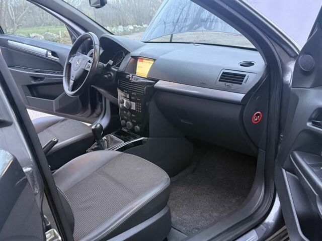 Сірий Опель Астра, об'ємом двигуна 1.7 л та пробігом 271 тис. км за 3300 $, фото 13 на Automoto.ua