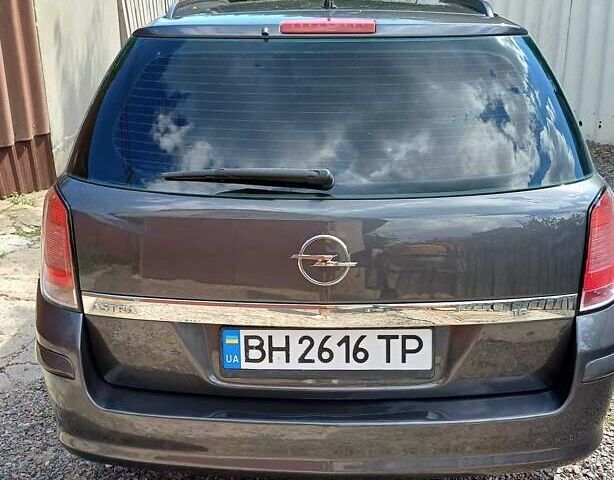 Серый Опель Астра, объемом двигателя 1.6 л и пробегом 312 тыс. км за 7000 $, фото 3 на Automoto.ua