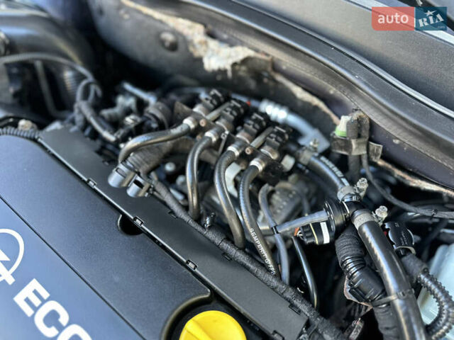 Серый Опель Астра, объемом двигателя 1.6 л и пробегом 212 тыс. км за 5499 $, фото 190 на Automoto.ua