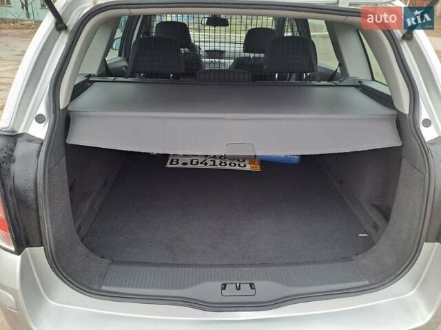 Серый Опель Астра, объемом двигателя 1.6 л и пробегом 225 тыс. км за 5599 $, фото 29 на Automoto.ua