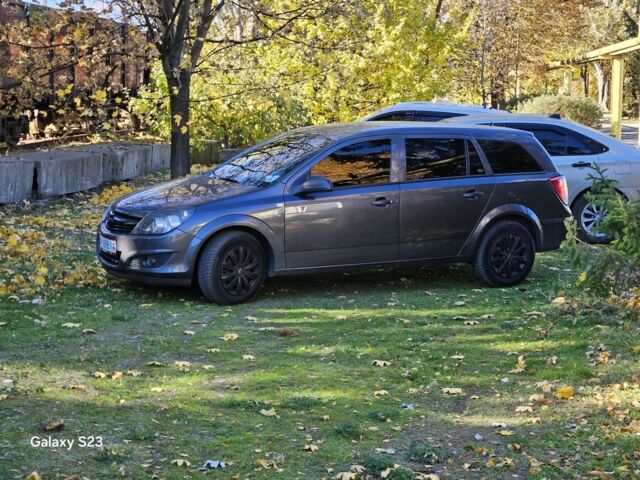 Сірий Опель Астра, об'ємом двигуна 1.4 л та пробігом 550 тис. км за 3700 $, фото 4 на Automoto.ua