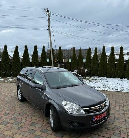 Серый Опель Астра, объемом двигателя 1.6 л и пробегом 207 тыс. км за 5650 $, фото 1 на Automoto.ua