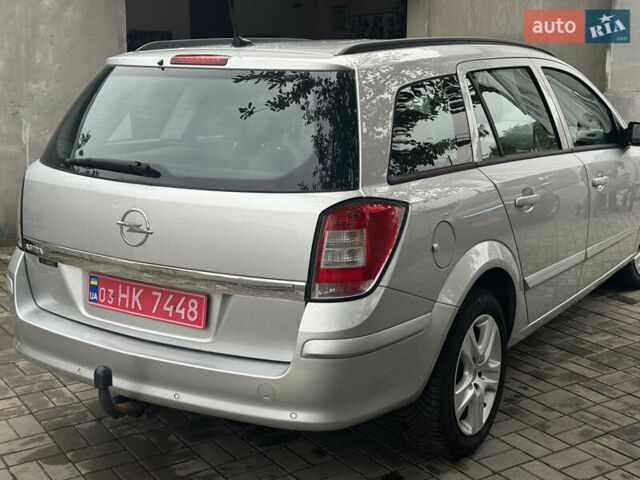 Серый Опель Астра, объемом двигателя 1.6 л и пробегом 237 тыс. км за 6300 $, фото 4 на Automoto.ua