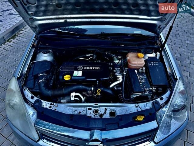 Серый Опель Астра, объемом двигателя 1.69 л и пробегом 252 тыс. км за 4999 $, фото 62 на Automoto.ua