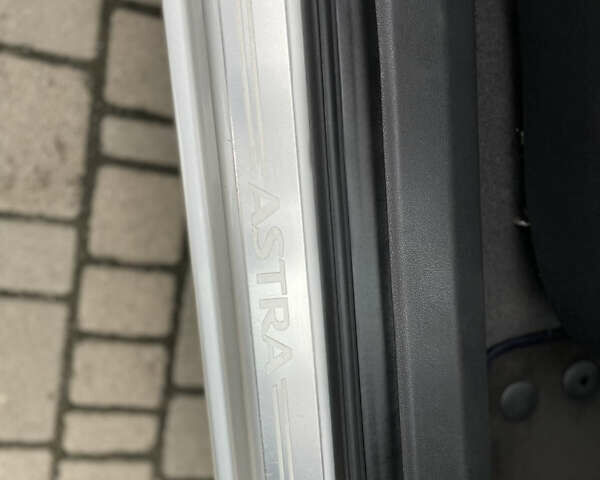 Сірий Опель Астра, об'ємом двигуна 1.6 л та пробігом 206 тис. км за 5600 $, фото 51 на Automoto.ua