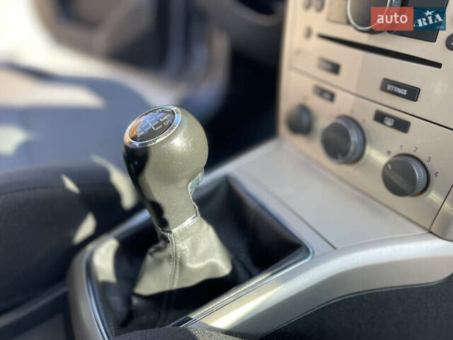 Серый Опель Астра, объемом двигателя 1.6 л и пробегом 228 тыс. км за 5500 $, фото 37 на Automoto.ua