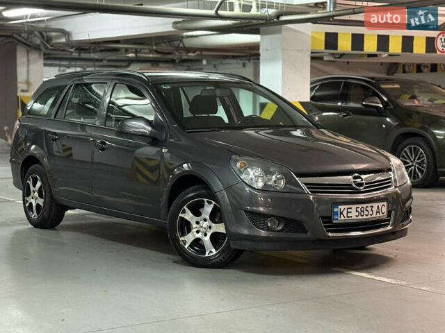 Серый Опель Астра, объемом двигателя 1.36 л и пробегом 220 тыс. км за 5350 $, фото 3 на Automoto.ua