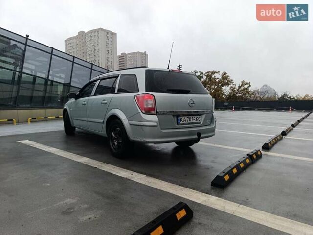 Серый Опель Астра, объемом двигателя 1.69 л и пробегом 300 тыс. км за 5800 $, фото 4 на Automoto.ua