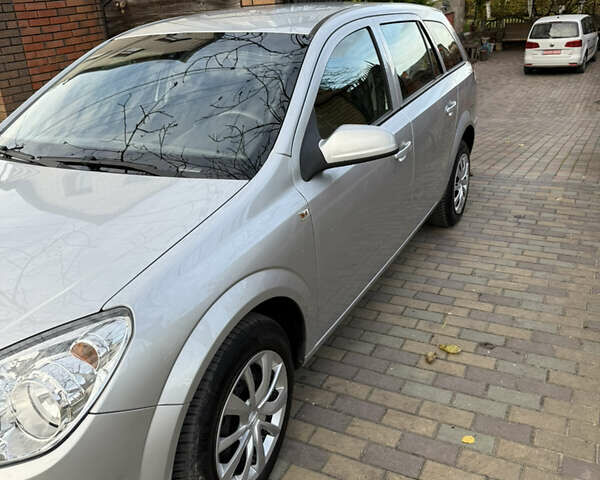 Сірий Опель Астра, об'ємом двигуна 1.7 л та пробігом 254 тис. км за 6800 $, фото 1 на Automoto.ua