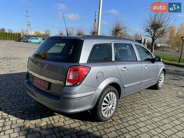 Серый Опель Астра, объемом двигателя 1.6 л и пробегом 228 тыс. км за 5500 $, фото 5 на Automoto.ua