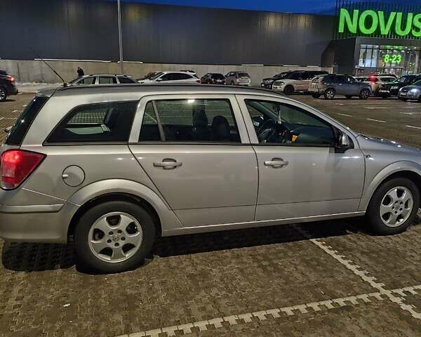 Серый Опель Астра, объемом двигателя 1.7 л и пробегом 200 тыс. км за 5750 $, фото 8 на Automoto.ua