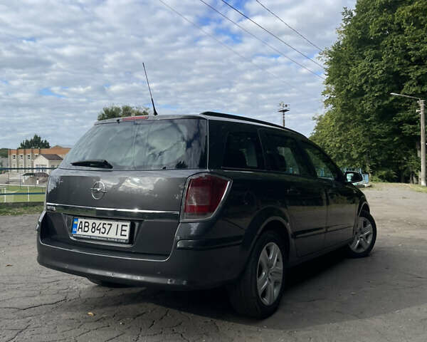 Серый Опель Астра, объемом двигателя 1.6 л и пробегом 235 тыс. км за 5500 $, фото 5 на Automoto.ua