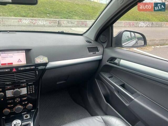 Серый Опель Астра, объемом двигателя 1.91 л и пробегом 278 тыс. км за 6500 $, фото 11 на Automoto.ua