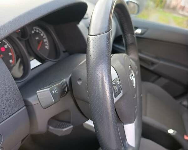 Серый Опель Астра, объемом двигателя 1.6 л и пробегом 207 тыс. км за 5800 $, фото 64 на Automoto.ua