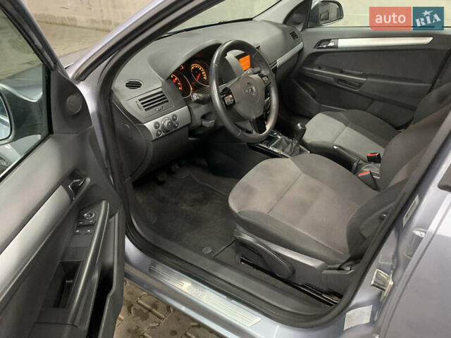 Сірий Опель Астра, об'ємом двигуна 1.4 л та пробігом 174 тис. км за 5650 $, фото 4 на Automoto.ua