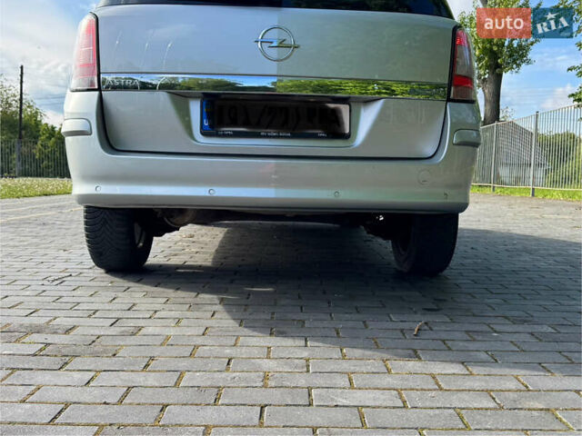 Серый Опель Астра, объемом двигателя 1.7 л и пробегом 255 тыс. км за 5800 $, фото 14 на Automoto.ua