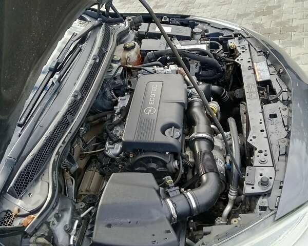 Серый Опель Астра, объемом двигателя 1.7 л и пробегом 250 тыс. км за 6500 $, фото 3 на Automoto.ua