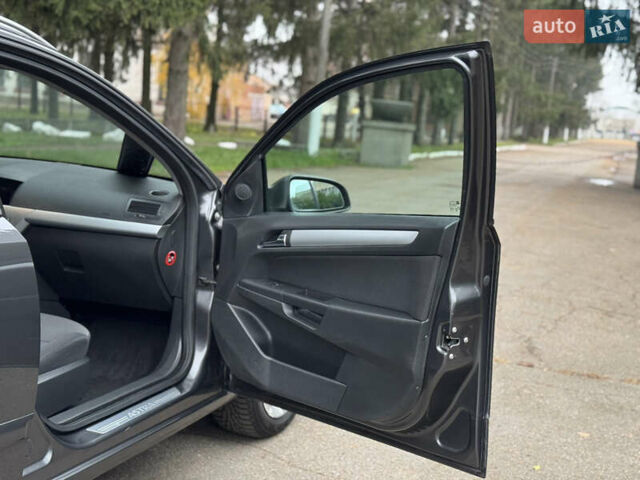 Сірий Опель Астра, об'ємом двигуна 1.6 л та пробігом 215 тис. км за 5750 $, фото 25 на Automoto.ua