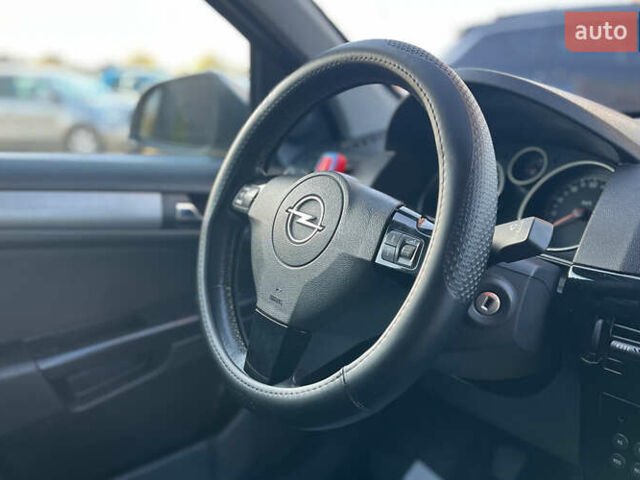 Серый Опель Астра, объемом двигателя 1.69 л и пробегом 260 тыс. км за 5300 $, фото 17 на Automoto.ua