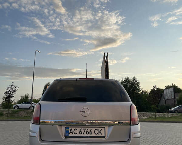 Сірий Опель Астра, об'ємом двигуна 1.7 л та пробігом 256 тис. км за 4800 $, фото 6 на Automoto.ua